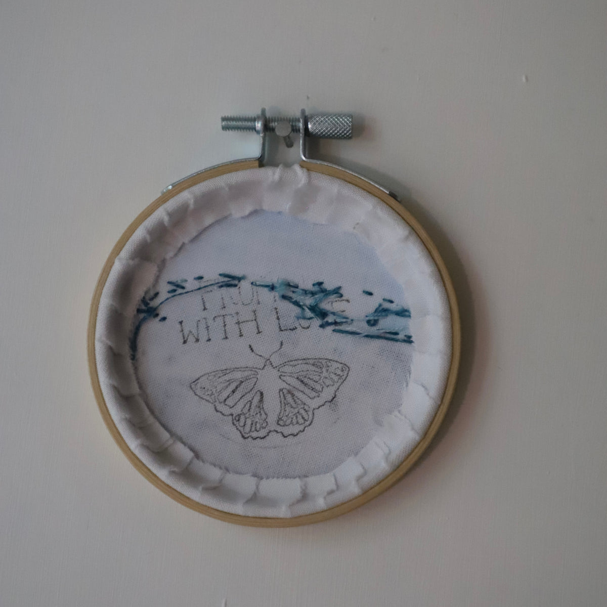 Beluga Embroidery - 3"