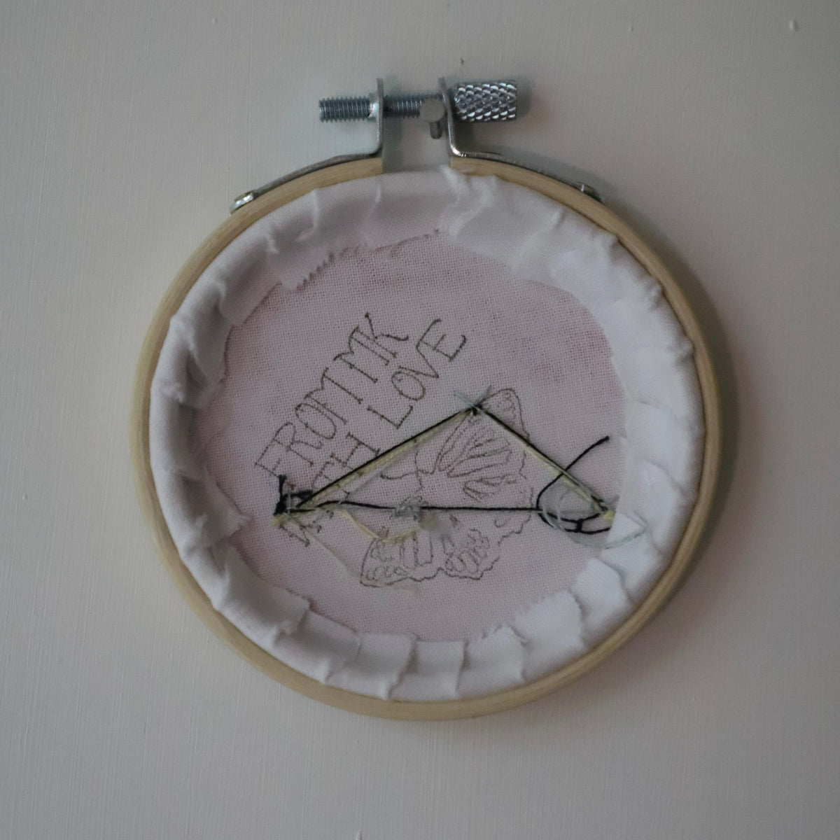 Meerkat Embroidery - 3"