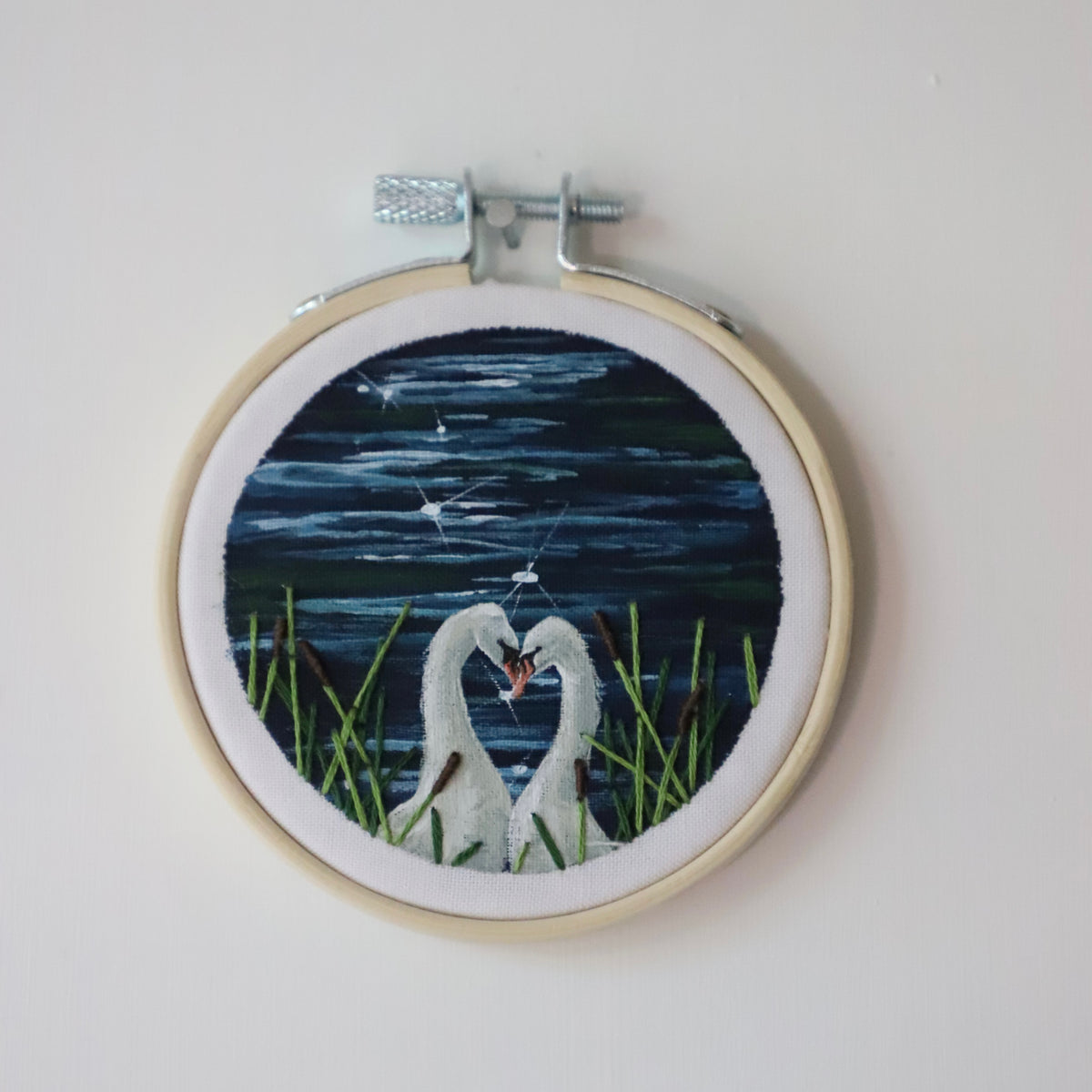 Swan Embroidery - 3"